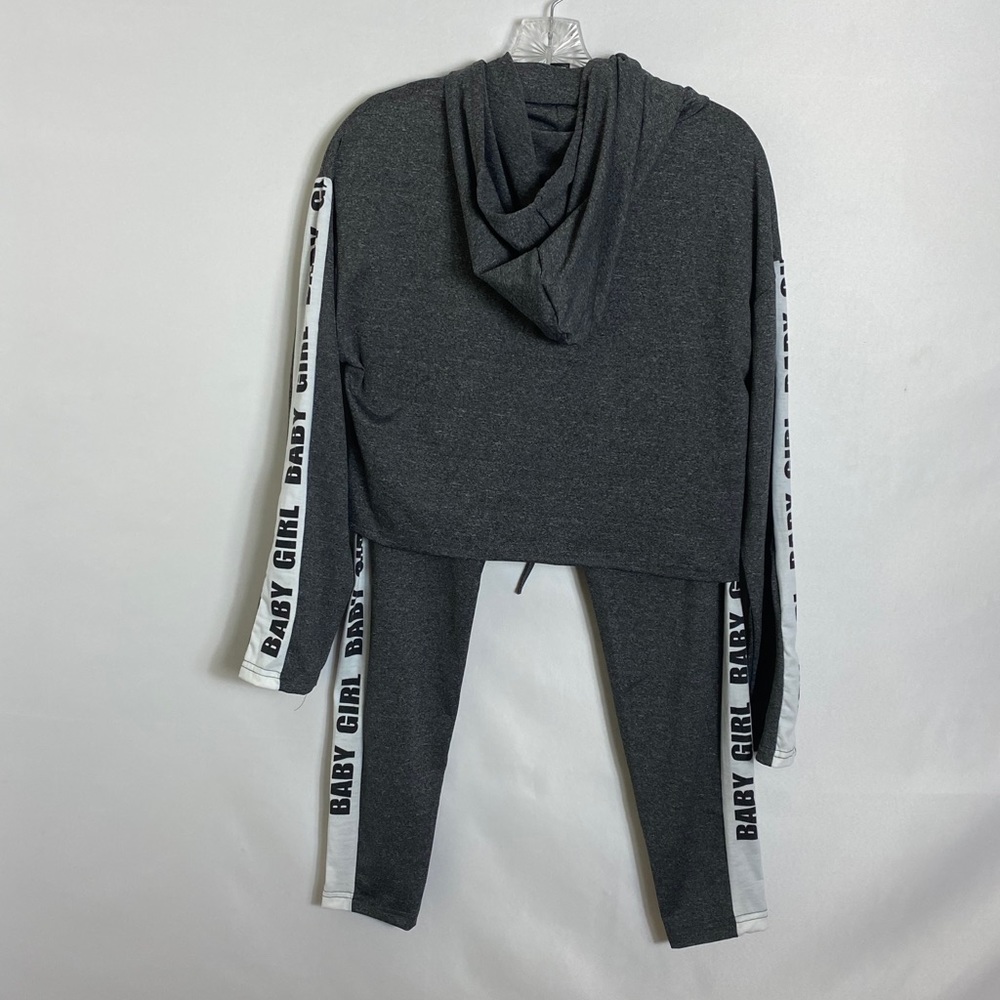 SHEIN Sweatsuit - Picture 6 of 7